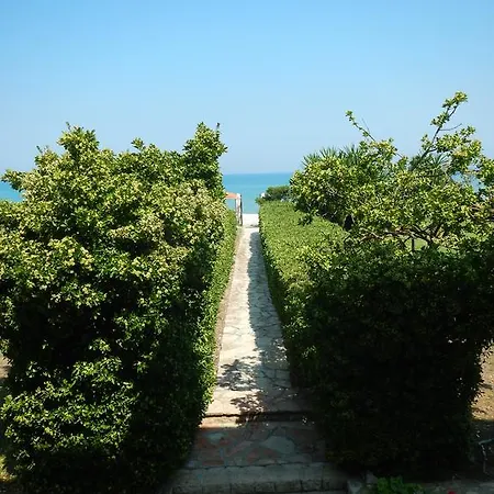 Akti Anastasia * Plage d'Almiros